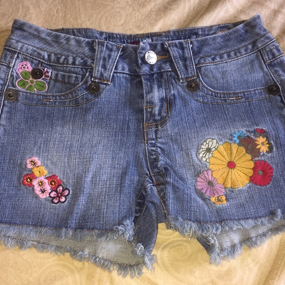 Embroidered Floral jean shorts Size 0